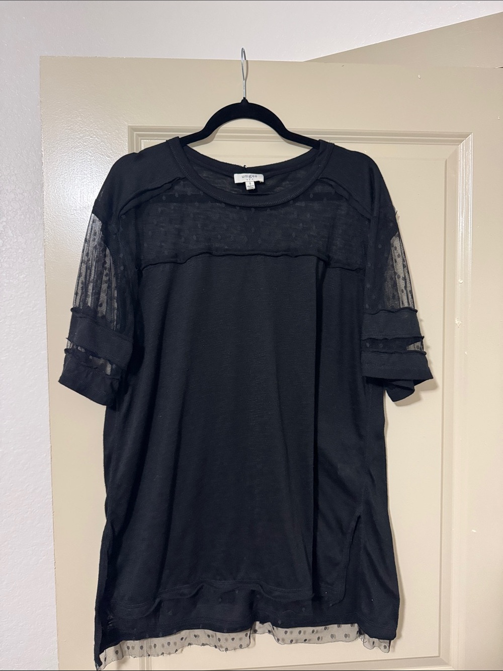 Umgee Women's Black Sheer Sleeve Detail Top